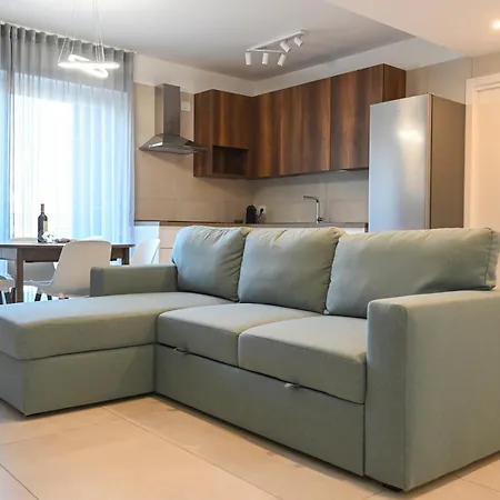 Me Too Exclusive - House Bovio *